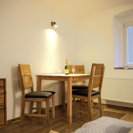 Apartmanek Mezi Kopci Appartement Jáchymov Buitenkant foto
